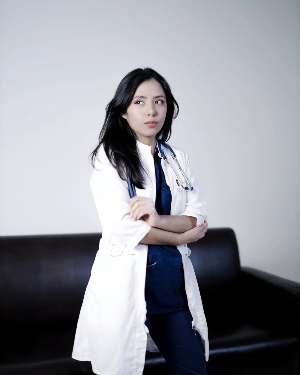 La Dra. Valeria Mendiola, dermatóloga